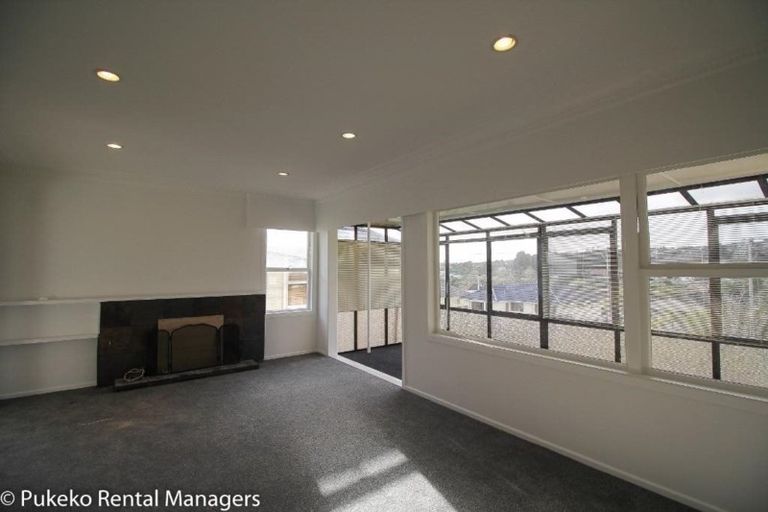 Photo of property in 19 Lynmore Drive, Hillpark, Auckland, 2102