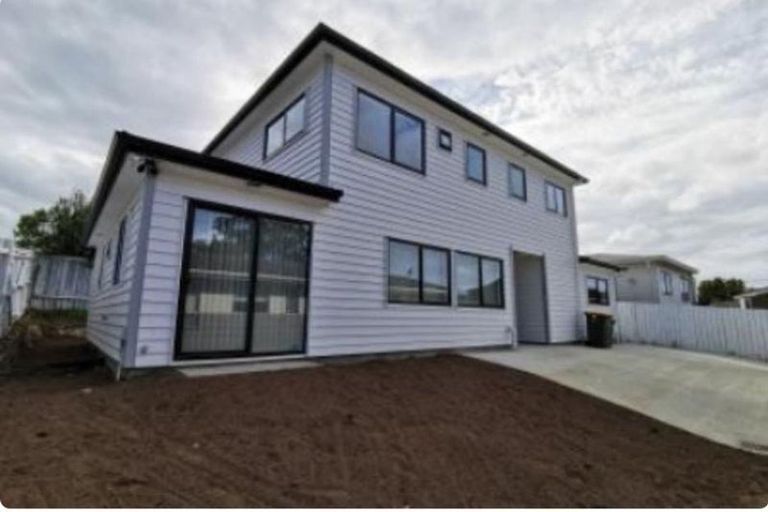 Photo of property in 21a Frobisher Way, Clendon Park, Auckland, 2103