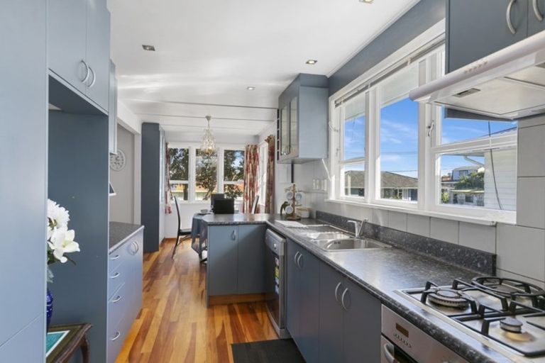 Photo of property in 9 Ahuriri Street, Strathmore Park, Wellington, 6022