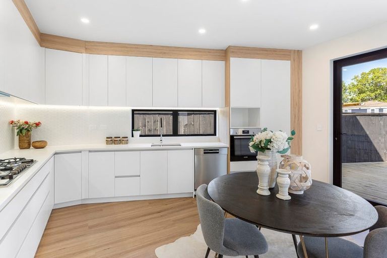 Photo of property in 14d Benders Avenue, Hillcrest, Auckland, 0627