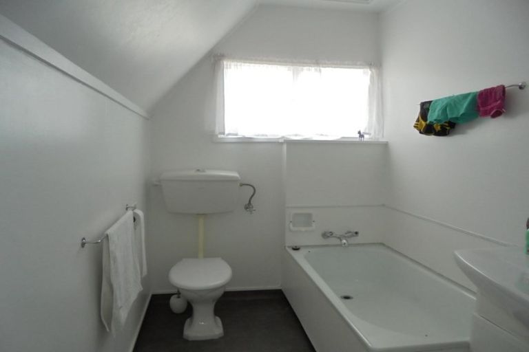 Photo of property in 35a Marine Parade, Seatoun, Wellington, 6022