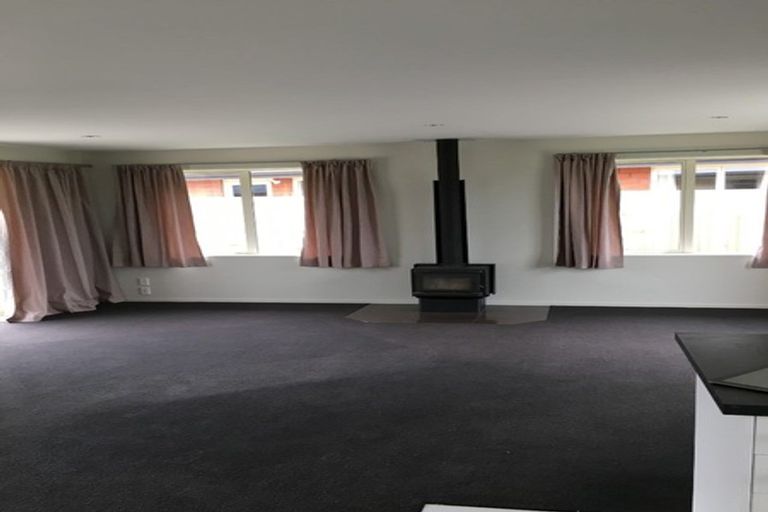 Photo of property in 146c High Street, Oxford, 7430