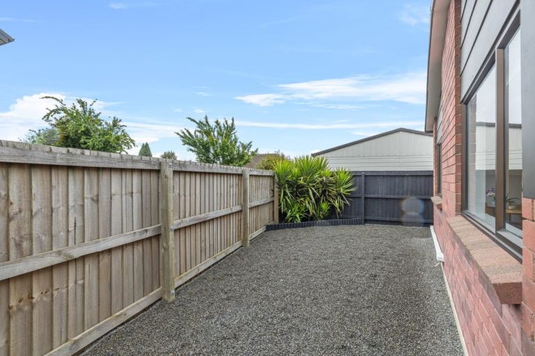 Photo of property in 6b Dickson Crescent, Hornby, Christchurch, 8042