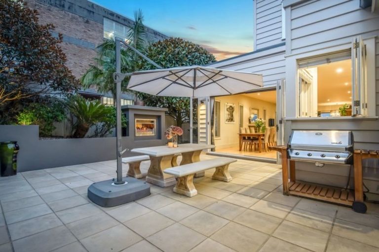 Photo of property in 36 Arthur Street, Freemans Bay, Auckland, 1011