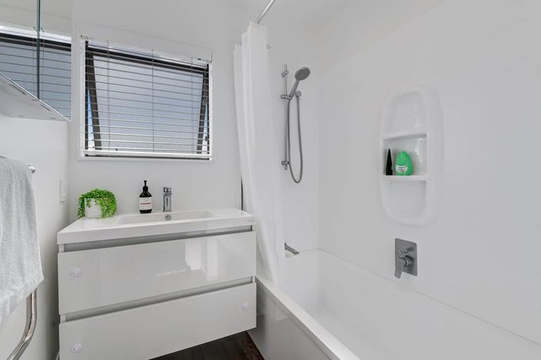 Photo of property in 36 Kawau View Road, Snells Beach, 0920