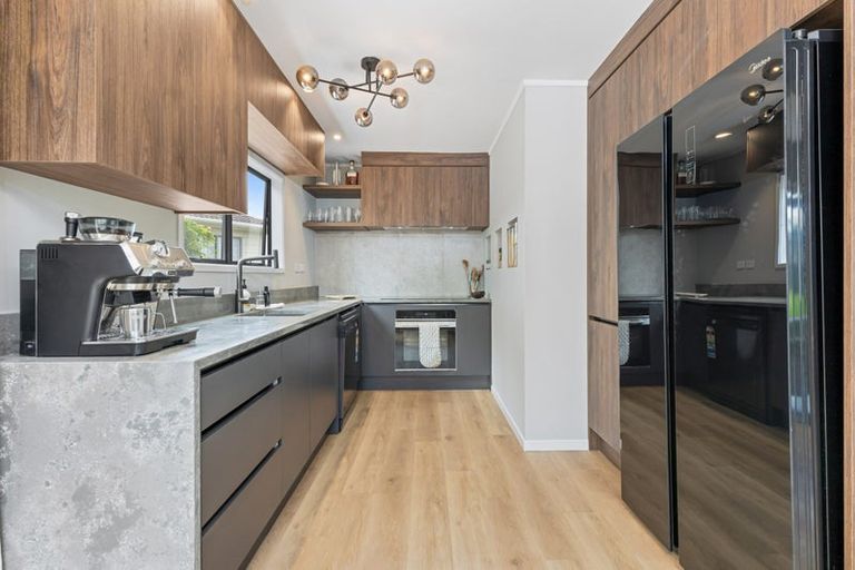 Photo of property in 1/98 Astley Avenue, New Lynn, Auckland, 0600