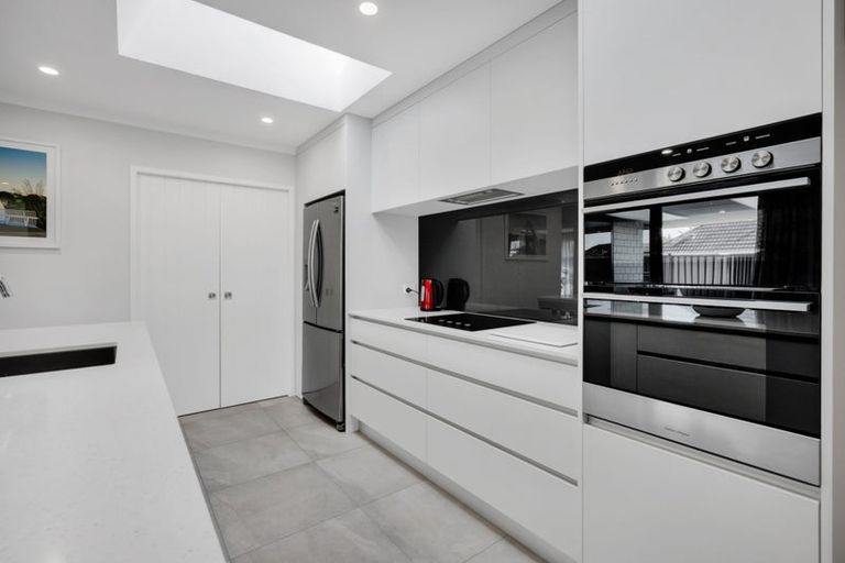 Photo of property in 8 Clinton Street, Fitzroy, New Plymouth, 4312