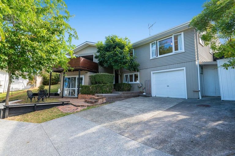 Photo of property in 1/14 Roband Avenue, Glenfield, Auckland, 0629