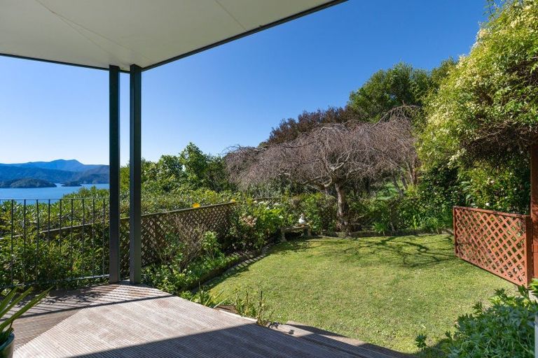 Photo of property in 21 Marina View, Waikawa, Picton, 7281