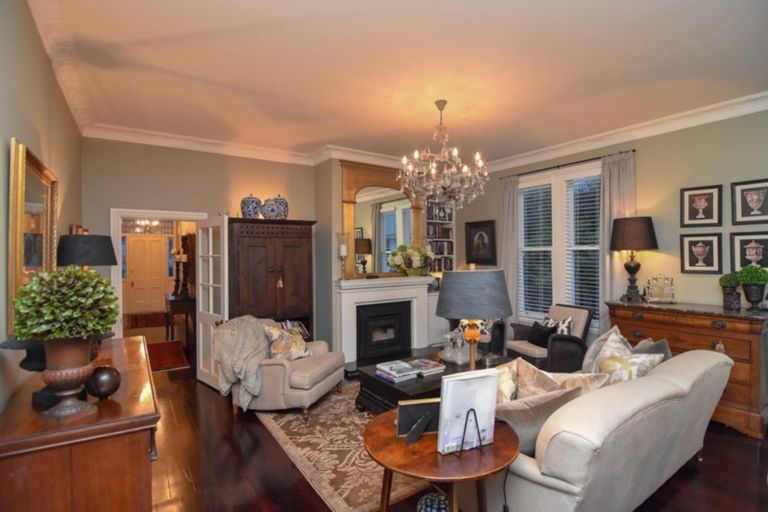 Photo of property in 10 Dixon Street, Carterton, 5713