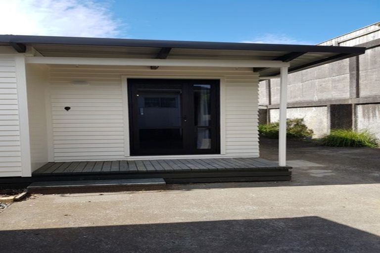 Photo of property in 3/24 Hori Street, Vogeltown, New Plymouth, 4310