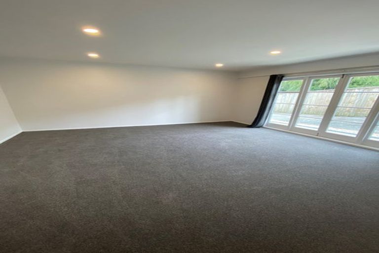 Photo of property in 26 West Lynn Road, Titirangi, Auckland, 0604