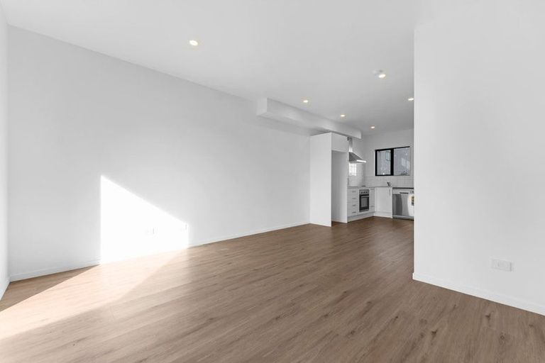 Photo of property in 7 Eileen Newey Place, Henderson, Auckland, 0612