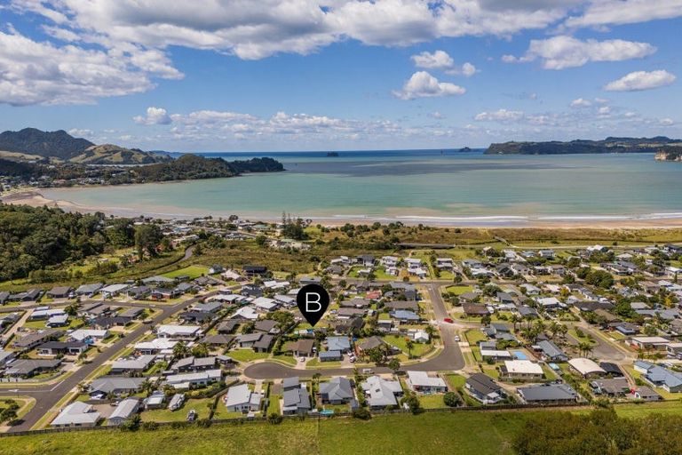 Photo of property in 11 Dotterel Place, Whitianga, 3510