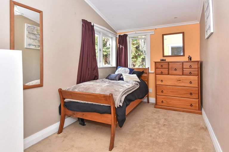 Photo of property in 26 Opaheke Road, Papakura, 2110