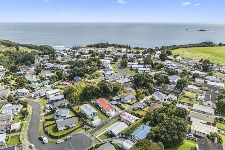Photo of property in 1/25 Tahurangi Place, Spotswood, New Plymouth, 4310