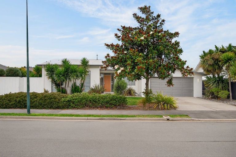 Photo of property in 66 Lamorna Road, Parklands, Christchurch, 8083