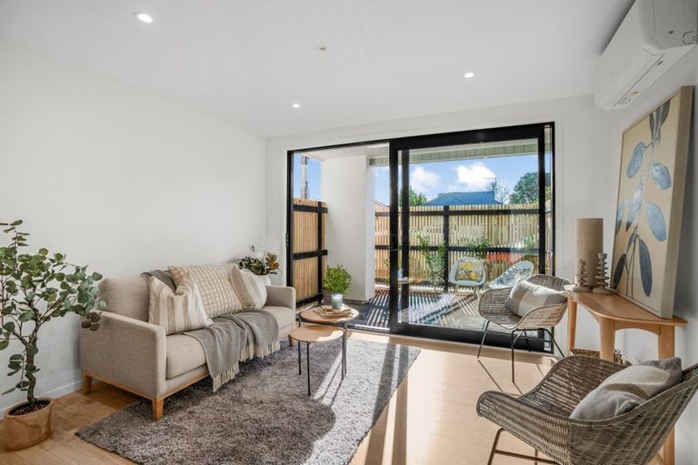 Photo of property in 1/200 Knights Road, Hutt Central, Lower Hutt, 5011