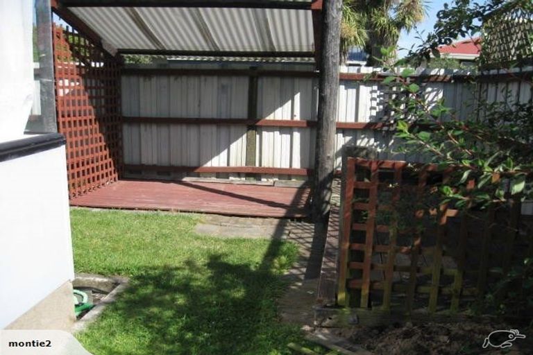 Photo of property in 2/33 Mortlake Street, Islington, Christchurch, 8042