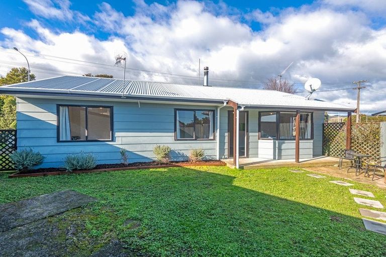 Photo of property in 3 Cambridge Avenue, Ashhurst, 4810