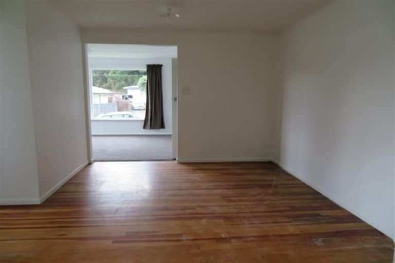 Photo of property in 19 Shackleton Grove, Stokes Valley, Lower Hutt, 5019