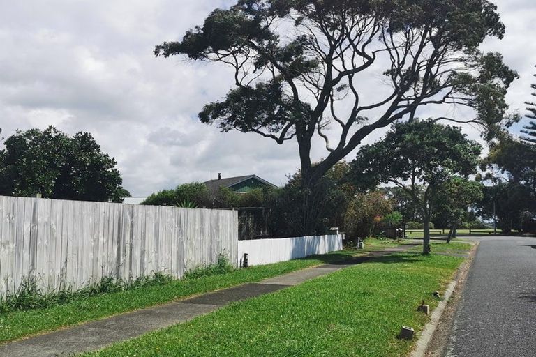 Photo of property in 6 Riverina Avenue, Pakuranga, Auckland, 2010