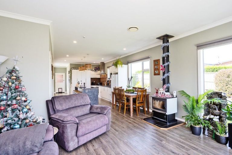 Photo of property in 2 Neva Street, Fortrose, Invercargill, 9875