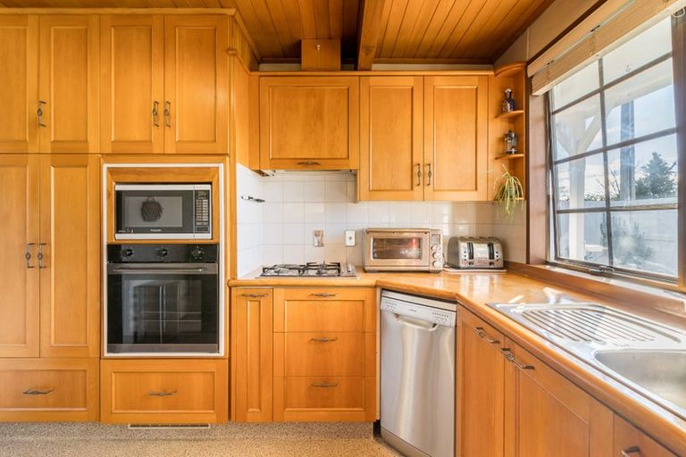 Photo of property in 1 Duthie Street, Milton, 9220