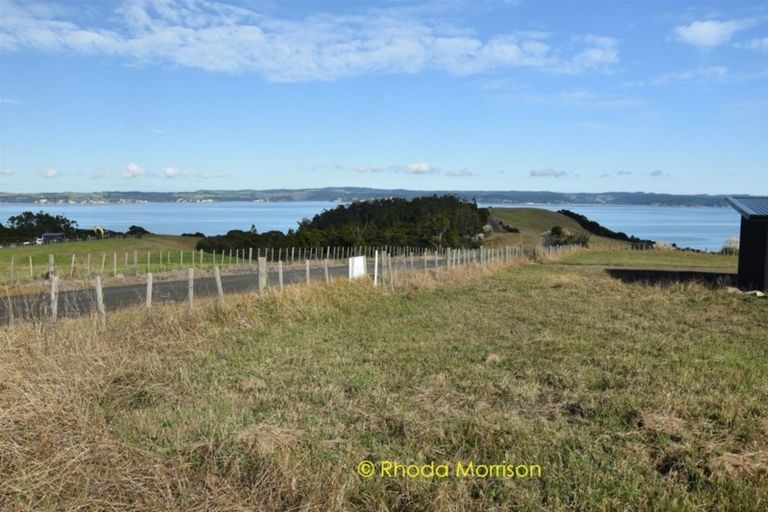 Photo of property in 9 Te Wairoa Lane, Tinopai, Matakohe, 0593