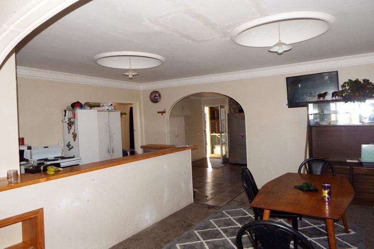 Photo of property in 1 Princess Street, Marton, 4710