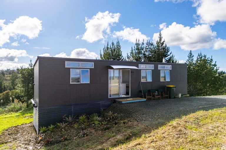 Photo of property in 439 Franklin Road, Paparoa, 0571