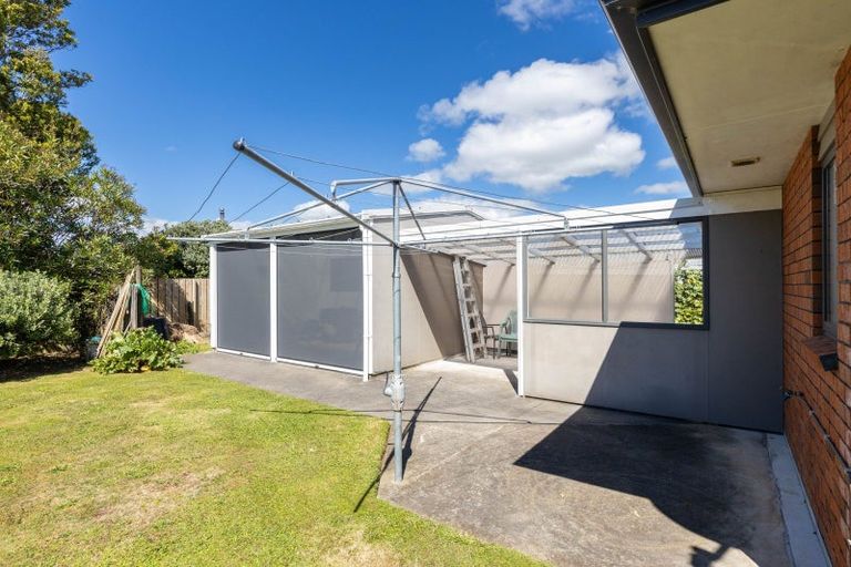 Photo of property in 59 Lismore Street, Merrilands, New Plymouth, 4312