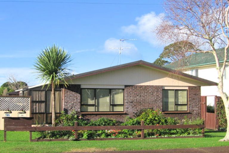 Photo of property in 2/51 Hatton Road, Orewa, 0931