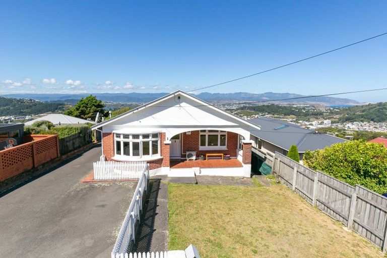 Photo of property in 1 Fortunatus Street, Brooklyn, Wellington, 6021