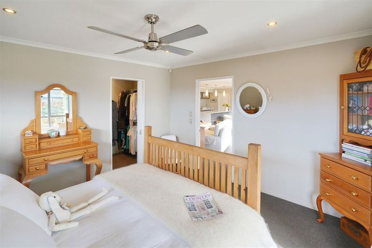 Photo of property in 24 Hakatere Road, Pegasus, 7612