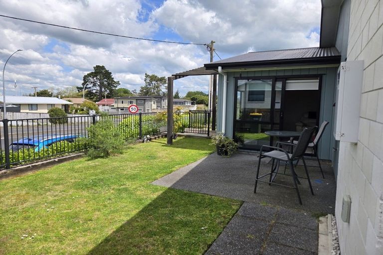 Photo of property in 1/144 Forest Lake Road, Forest Lake, Hamilton, 3200