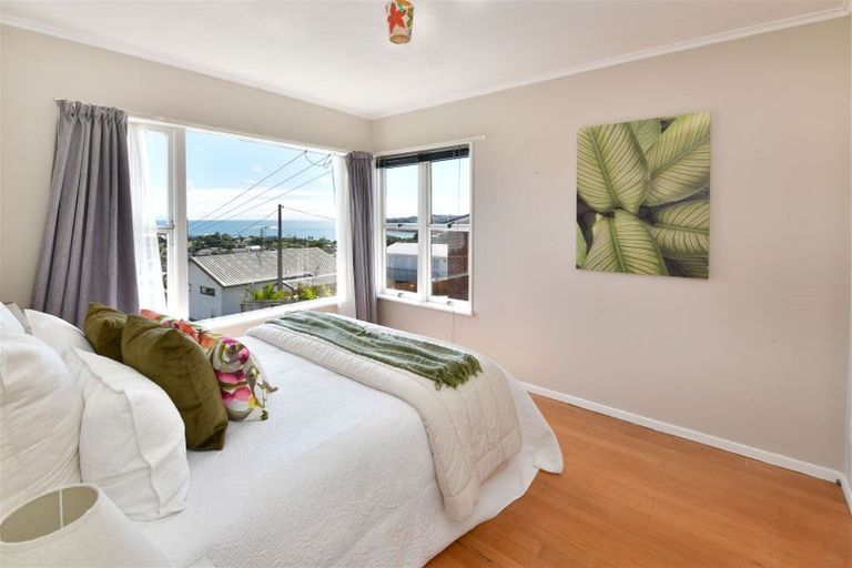 Photo of property in 25 Brightside Road, Stanmore Bay, Whangaparaoa, 0932