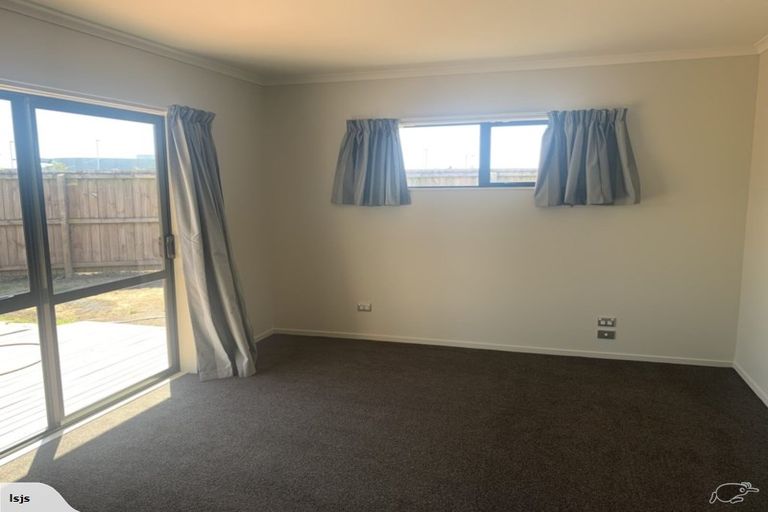 Photo of property in 6 Peel Close, Rolleston, 7614