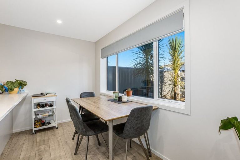 Photo of property in 15 Kamana Way, Kenepuru, Porirua, 5022