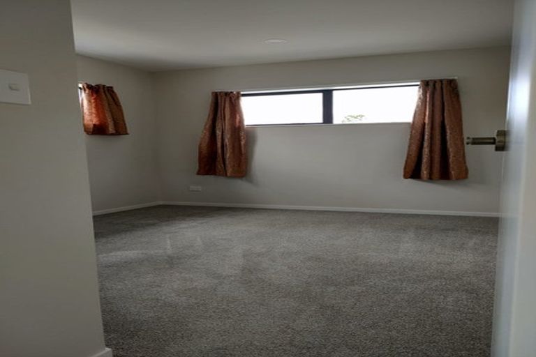 Photo of property in 12 Han Court, Glen Eden, Auckland, 0602