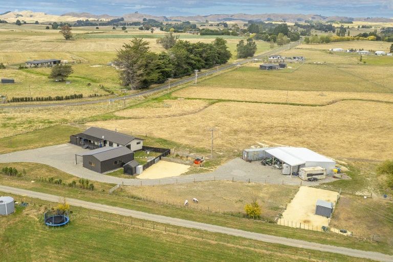 Photo of property in 1 Elm Place, Waipukurau, 4284