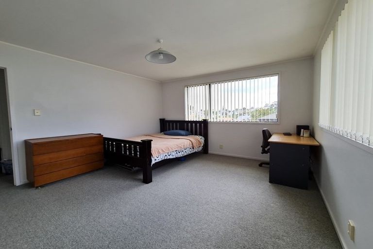 Photo of property in 1/9 Delamare Court, Sunnynook, Auckland, 0632