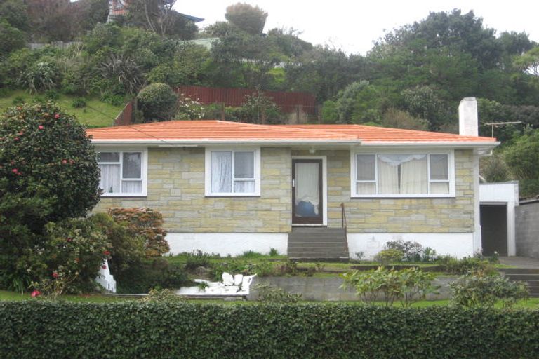 Photo of property in 25 Simons Street, Moturoa, New Plymouth, 4310