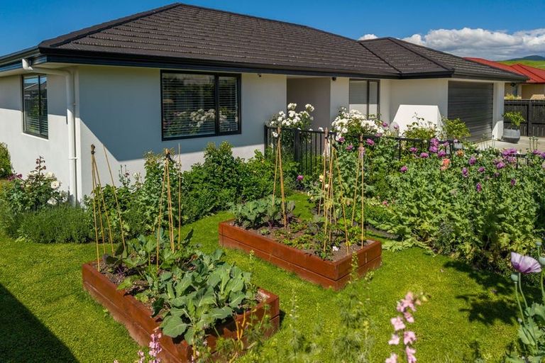 Photo of property in 6 George Fyfe Way, Wakefield, 7025