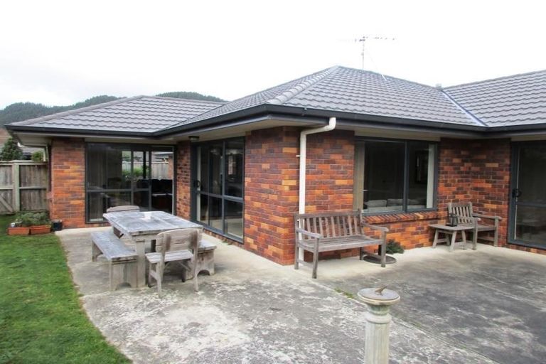 Photo of property in 4b Georgia Grove, Paraparaumu, 5032