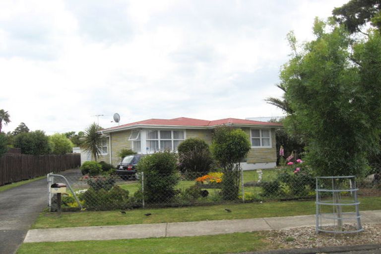 Photo of property in 12 Brentford Place, Manurewa, Auckland, 2102