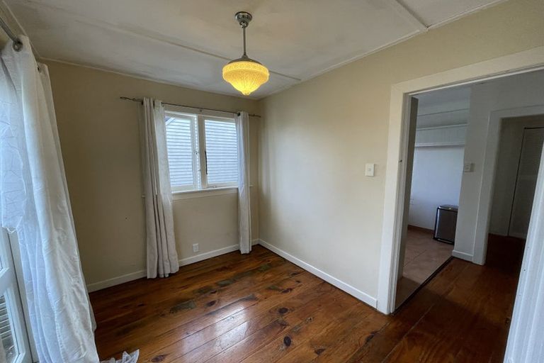 Photo of property in 1/173 Onewa Road, Birkenhead, Auckland, 0626