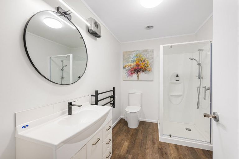 Photo of property in 18 Ash Avenue, Albert Town, Wanaka, 9305