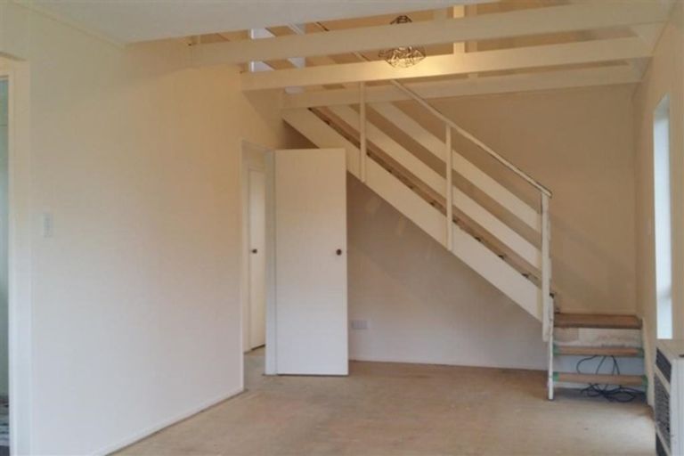 Photo of property in 27 Awamutu Grove, Waiwhetu, Lower Hutt, 5010