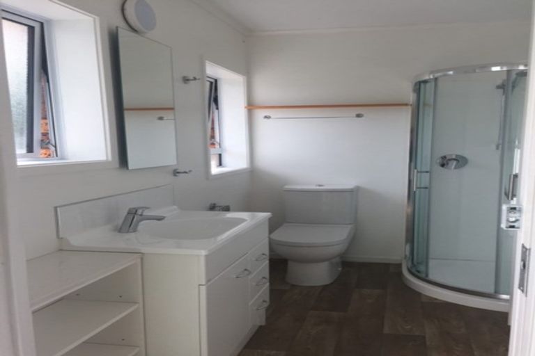 Photo of property in 2/41 Nile Road, Milford, Auckland, 0620